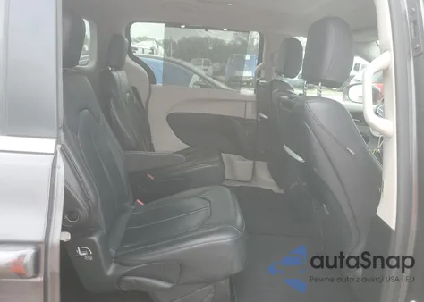 2018 Chrysler Pacifica Touring L Plus z USA, uszkodzony, nr VIN 2C4RC1EG7JR113929
